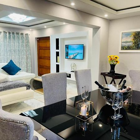 Cozier Glitz Villa เคปทาวน์ ภายนอก รูปภาพ