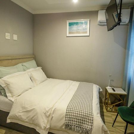 Cozier Glitz Villa เคปทาวน์ ภายนอก รูปภาพ
