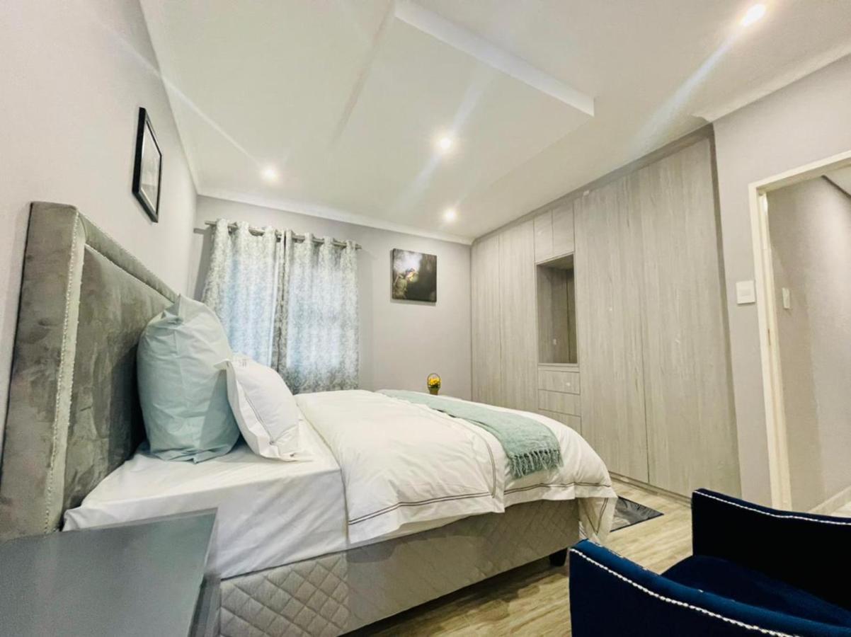 Cozier Glitz Villa เคปทาวน์ ภายนอก รูปภาพ