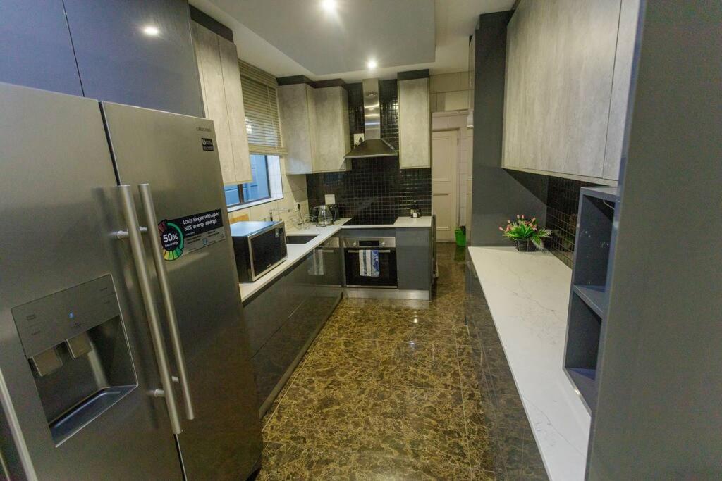 Cozier Glitz Villa เคปทาวน์ ภายนอก รูปภาพ