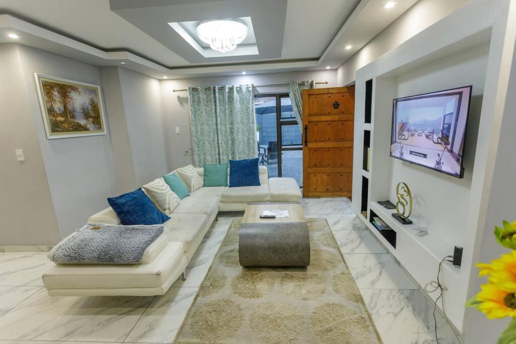 Cozier Glitz Villa เคปทาวน์ ภายนอก รูปภาพ