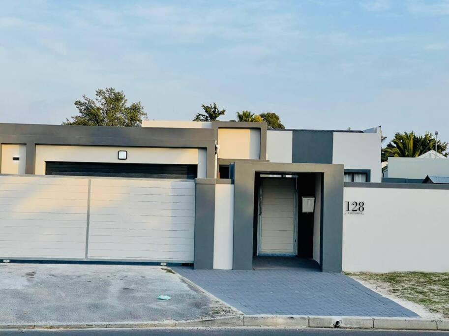 Cozier Glitz Villa เคปทาวน์ ภายนอก รูปภาพ